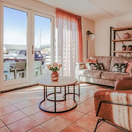 3 Bedroom Cozy In