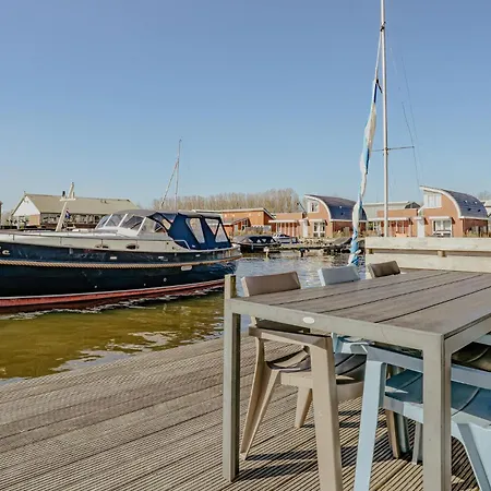 3 Bedroom Cozy In Uitgeest