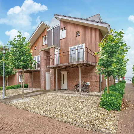 3 Bedroom Cozy In *