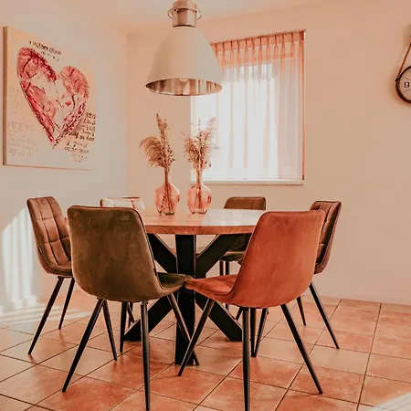 3 Bedroom Cozy In Casa vacanze *